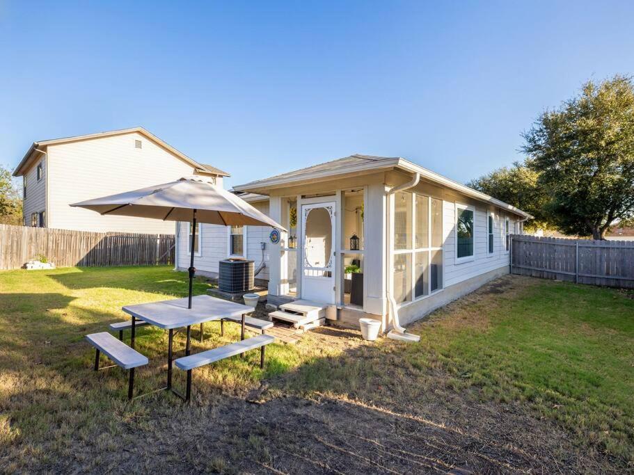 Super Cute And Cozy House! Villa Round Rock Exterior foto